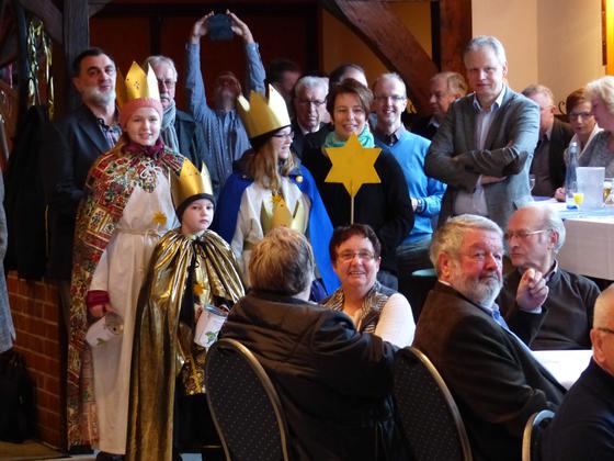 Auch die Bulderner Sternsinger waren der Einladung zum Neujahrsempfang gern gefolgt. Foto: Michalak