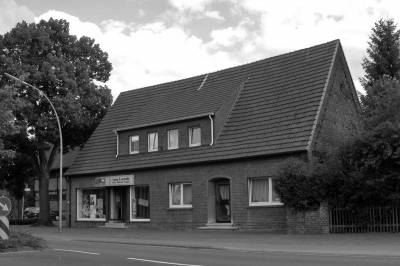 Hier steht heute die Apotheke