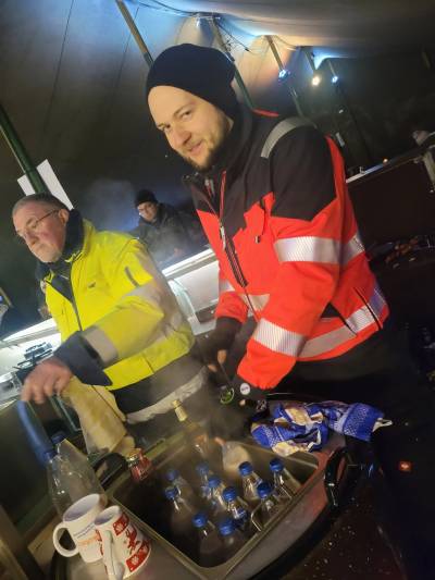 Gut zu tun hatten Anbieter von heissen Getraenken wie das DRK Buldern